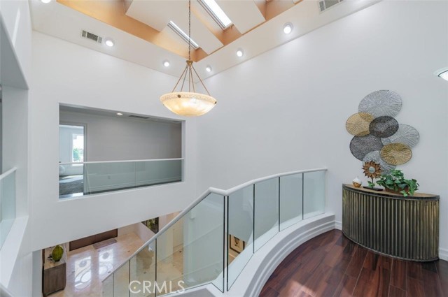 801 S Michillinda Avenue, Pasadena CA: https://media.crmls.org/medias/9d716683-584d-408e-b08b-f4e68603d629.jpg