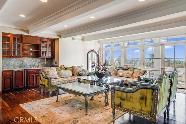Detail Gallery Image 16 of 54 For 1409 via Arco, Palos Verdes Estates,  CA 90274 - 7 Beds | 5/2 Baths