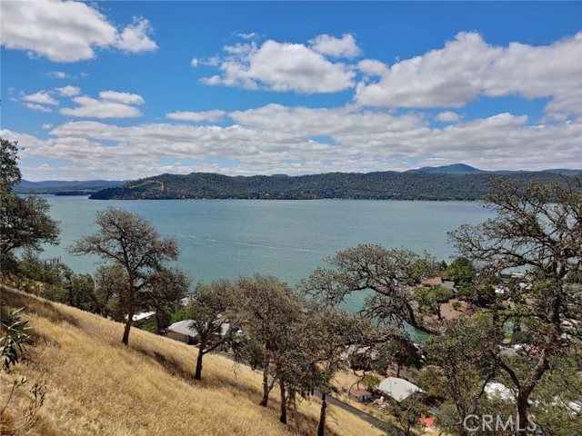 13050 Carter Lane, Clearlake CA: https://media.crmls.org/medias/9d728e87-da1b-4e2d-b328-e25a776f33a6.jpg