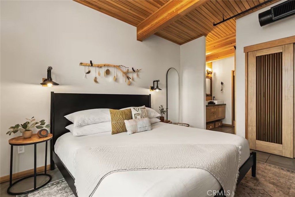 MLS #OC25041427 image #23