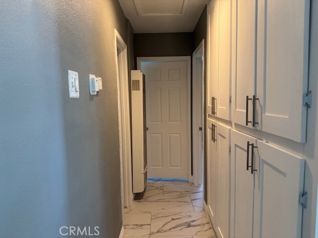 https://media.crmls.org/medias/9d72bb61-5e70-4a50-83ee-343613a335d2.jpg?preset=X-Large