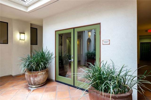 2001 Artesia Boulevard, Redondo Beach, California 90278, 1 Bedroom Bedrooms, ,1 BathroomBathrooms,Residential,Sold,Artesia,SB22258185