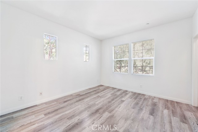 300 Dewdrop, Irvine CA: https://media.crmls.org/medias/9d735005-d9c7-47cc-b9a8-df72ac8beb42.jpg