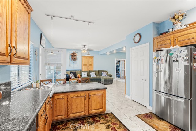 669 Liverpool Street, Hemet CA: https://media.crmls.org/medias/9d749a26-4198-4f32-84d0-28255f8c6dd2.jpg