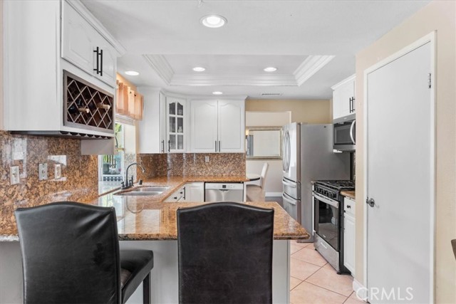 Detail Gallery Image 8 of 46 For 10197 via Apolina, Moreno Valley,  CA 92557 - 4 Beds | 2/1 Baths