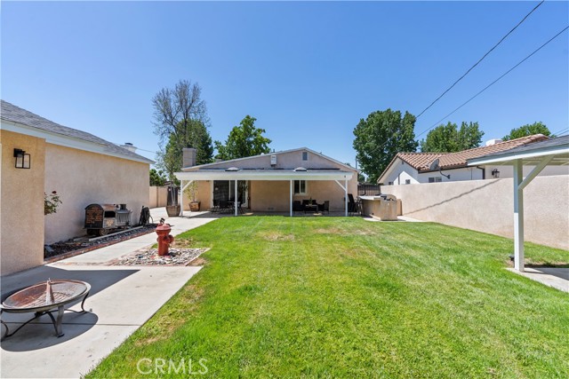 Image 26 of 33 For 15037 Hiawatha Street