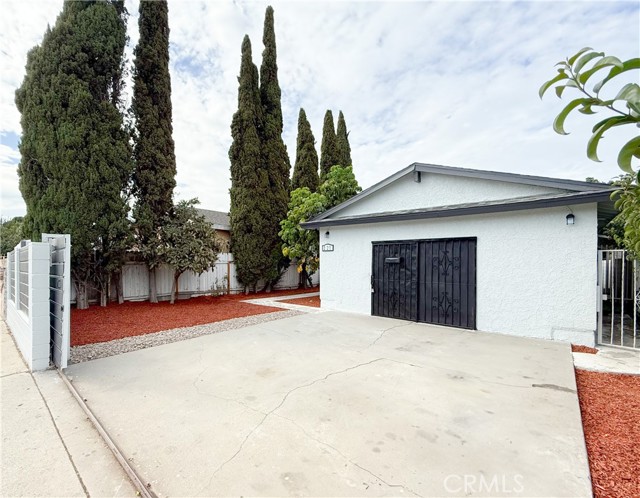 Detail Gallery Image 37 of 38 For 221 W 97th, Los Angeles,  CA 90003 - 4 Beds | 2 Baths