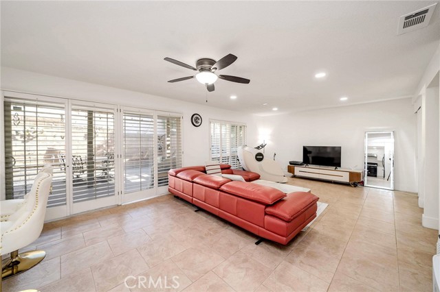 Detail Gallery Image 27 of 38 For 1020 Bonnie Ann Ct, La Habra,  CA 90631 - 4 Beds | 2/1 Baths