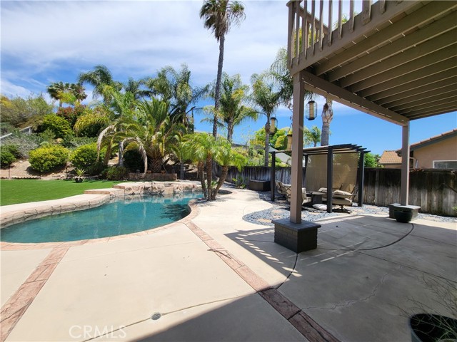 40290 Camino Campos Verde, Temecula CA: https://media.crmls.org/medias/9d77efd9-7b4e-471c-b247-9dd359956414.jpg