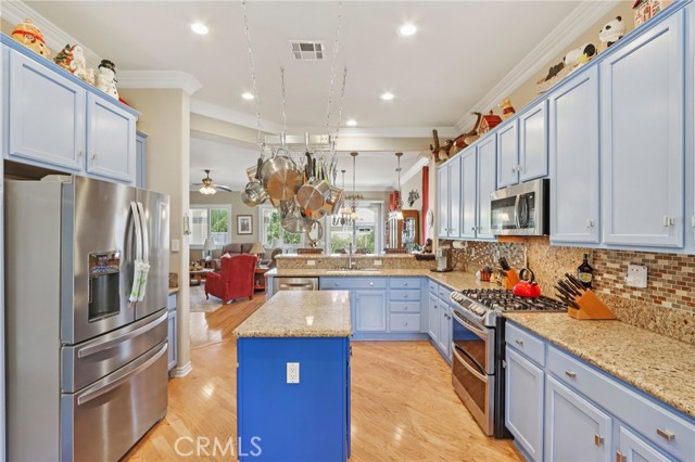 5206 Corte del Cabo, Hemet CA: https://media.crmls.org/medias/9d78e90b-cdaa-4c75-a973-9b3b92639774.jpg