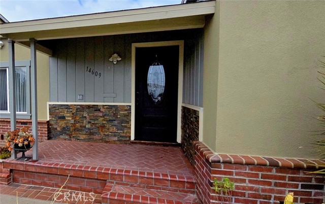 Detail Gallery Image 4 of 17 For 14609 S Lime Ave, Compton,  CA 90221 - 2 Beds | 1 Baths