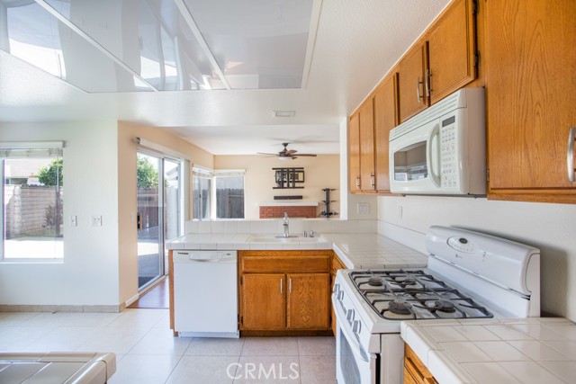 Detail Gallery Image 3 of 37 For 8984 Sage, Rancho Cucamonga,  CA 91701 - 4 Beds | 2/1 Baths