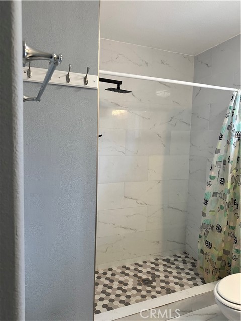 Detail Gallery Image 18 of 26 For 1233 S California, Monrovia,  CA 91016 - 2 Beds | 2 Baths