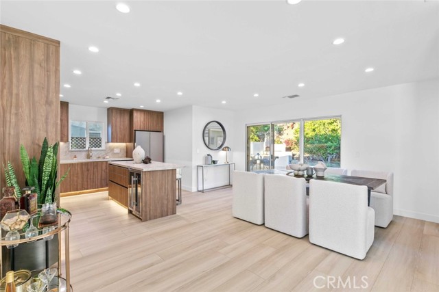 Detail Gallery Image 17 of 65 For 8372 Outland View Dr, Sun Valley,  CA 91352 - 3 Beds | 2/1 Baths