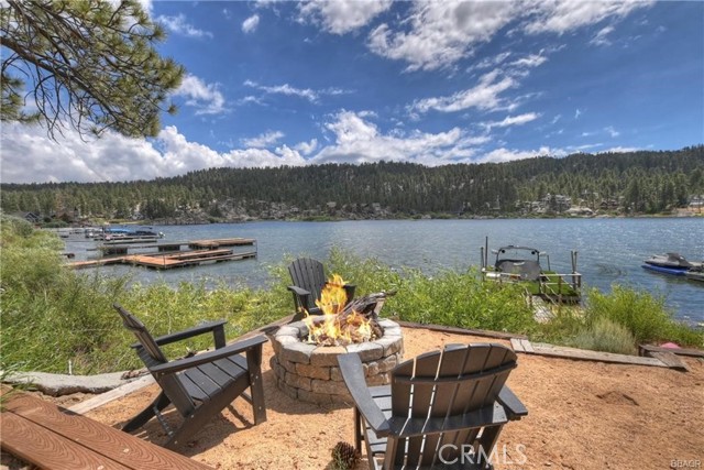 Detail Gallery Image 1 of 41 For 38969 North Bay Rd, Big Bear Lake,  CA 92315 - 5 Beds | 4 Baths