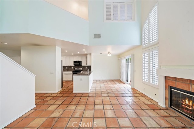 Detail Gallery Image 12 of 33 For 1101 Portofino Ct #103,  Corona,  CA 92881 - 3 Beds | 2/1 Baths