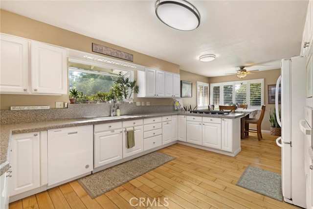 Image 9 of 46 For 7652 Cutting Avenue