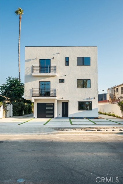 Detail Gallery Image 5 of 47 For 6082 W 18th St, Los Angeles,  CA 90035 - – Beds | – Baths