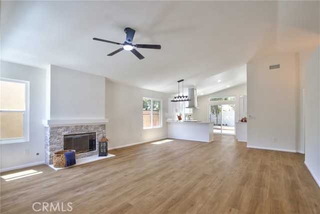 44605 Alighchi Way, Temecula CA: https://media.crmls.org/medias/9d7c568b-ec55-46f9-9e81-2eff2ed4d65b.jpg