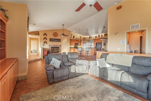 Detail Gallery Image 22 of 43 For 23053 Roundup Way, Apple Valley,  CA 92308 - 3 Beds | 2/1 Baths