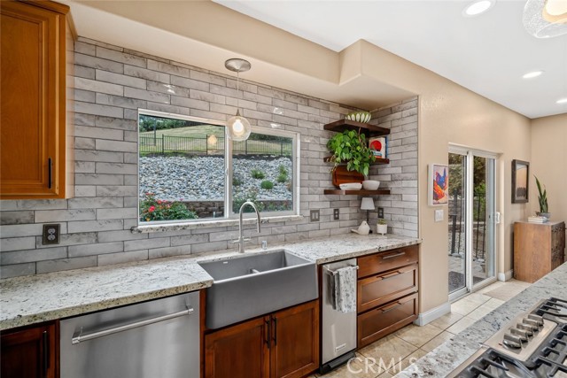 332 Susannah Lane, Paso Robles CA: https://media.crmls.org/medias/9d7ddbda-79a5-4993-9c42-25d3312ffacb.jpg