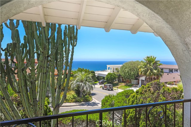 Detail Gallery Image 18 of 24 For 308 E Avenida Cordoba, San Clemente,  CA 92672 - 4 Beds | 2/1 Baths