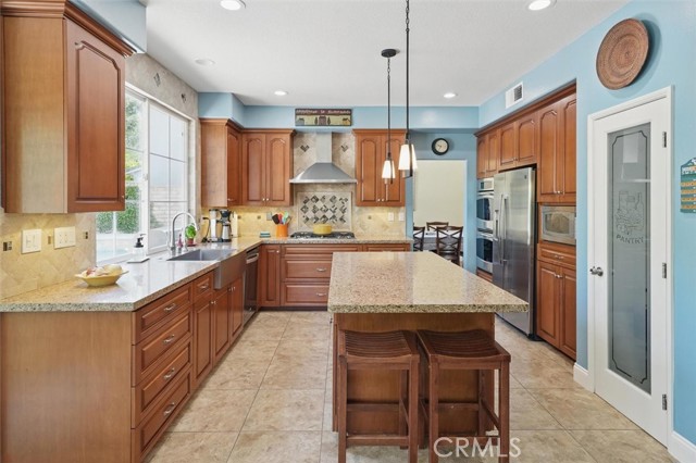 23405 Winslow Place, Valencia CA: https://media.crmls.org/medias/9d7ebd4c-4b80-4724-8aa6-80c0cddd39b4.jpg