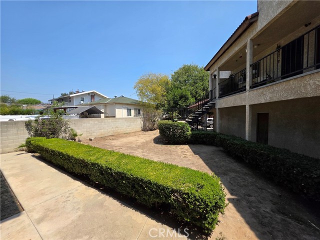 2121 El Paseo, Alhambra CA: https://media.crmls.org/medias/9d80a185-d758-4b98-88bf-4ecd631305fb.jpg