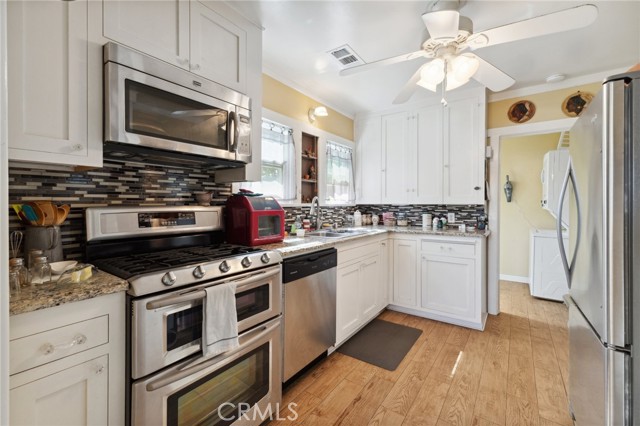 221 College Avenue, Coalinga CA: https://media.crmls.org/medias/9d80c0db-e39f-432a-ae58-c5535645485b.jpg