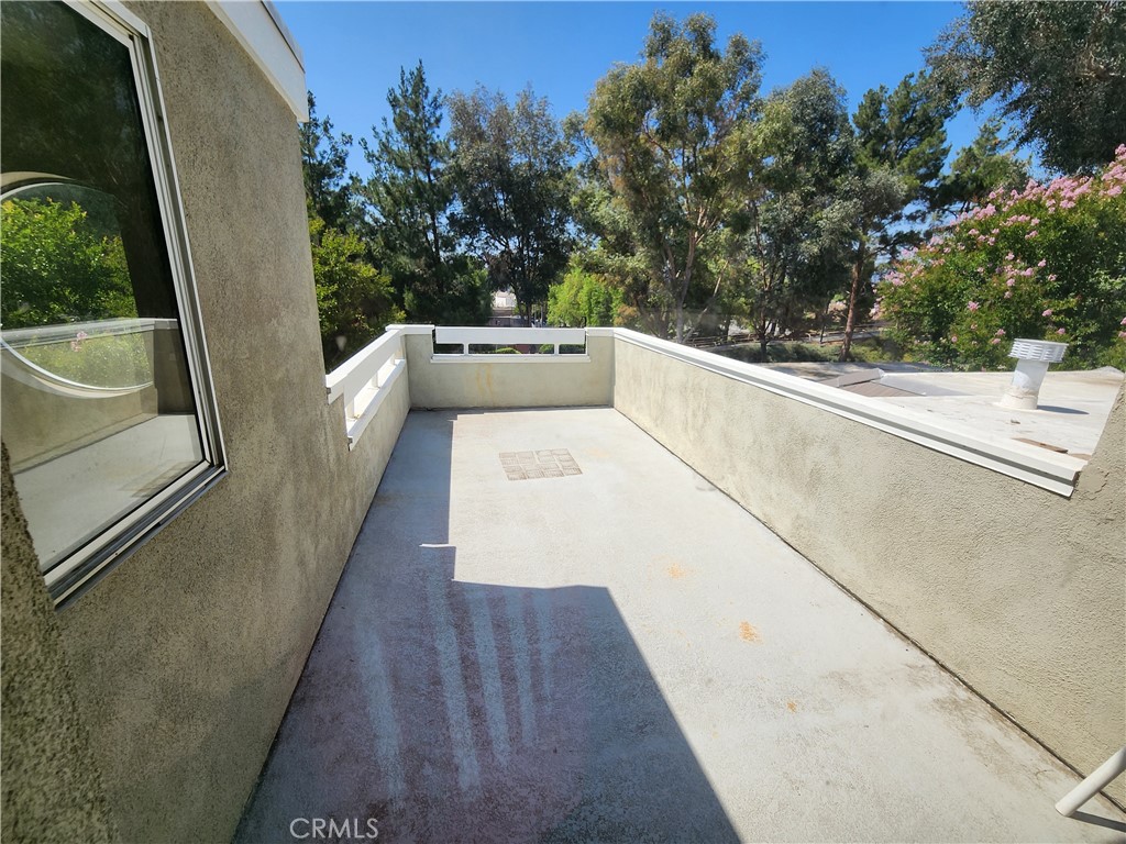 https://media.crmls.org/medias/9d80c5b2-d060-491b-b086-877f34b2cae3.jpg?preset=X-Large