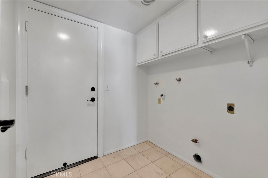 MLS #OC25183386 img 26