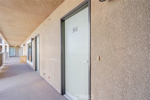Detail Gallery Image 14 of 21 For 1466 Tamarind Ave #301,  Los Angeles,  CA 90028 - 2 Beds | 2 Baths
