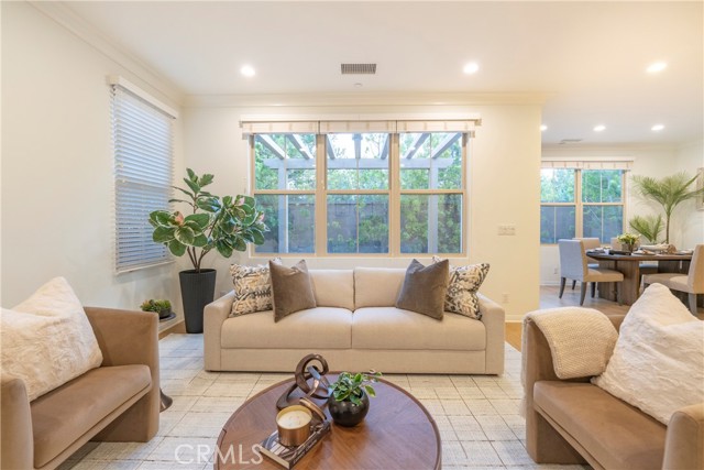 Detail Gallery Image 14 of 48 For 54 Birmingham, Irvine,  CA 92620 - 4 Beds | 3 Baths