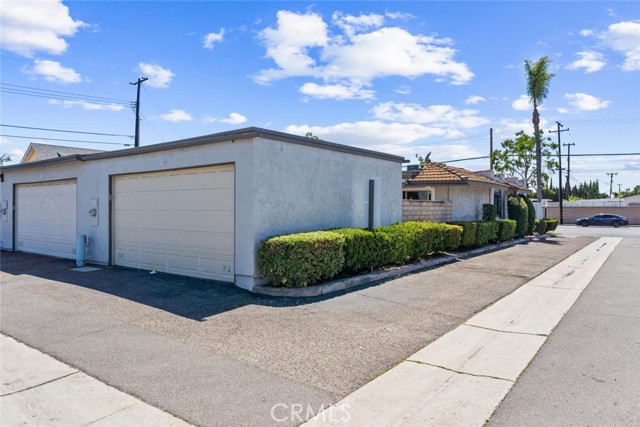 2170 S Euclid Street, Anaheim CA: https://media.crmls.org/medias/9d8203a3-964b-4619-bcb9-0c9ff32d3d92.jpg