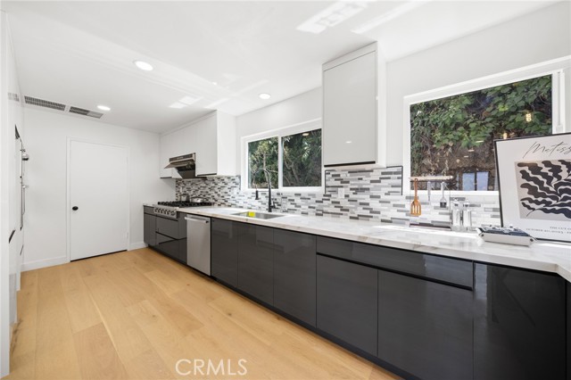 12284 Circula Panorama, Santa Ana CA: https://media.crmls.org/medias/9d8262c6-49f0-4d80-b637-0ec5afbab868.jpg