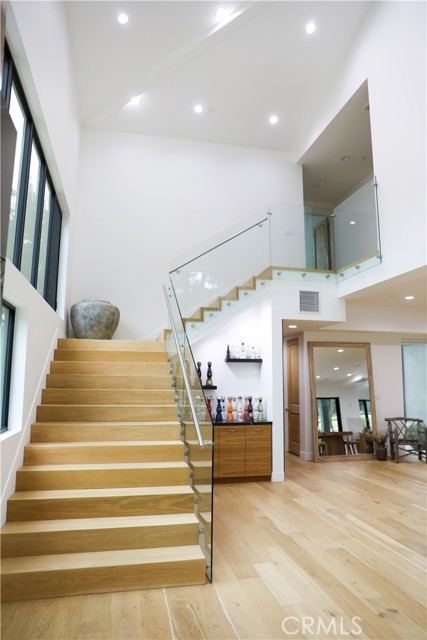 Detail Gallery Image 16 of 61 For 12664 Mclennan, Granada Hills,  CA 91344 - 5 Beds | 6 Baths