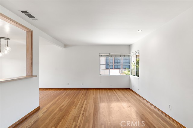 Detail Gallery Image 3 of 21 For 1745 N Mariposa Ave #6,  Los Angeles,  CA 90027 - 2 Beds | 1 Baths