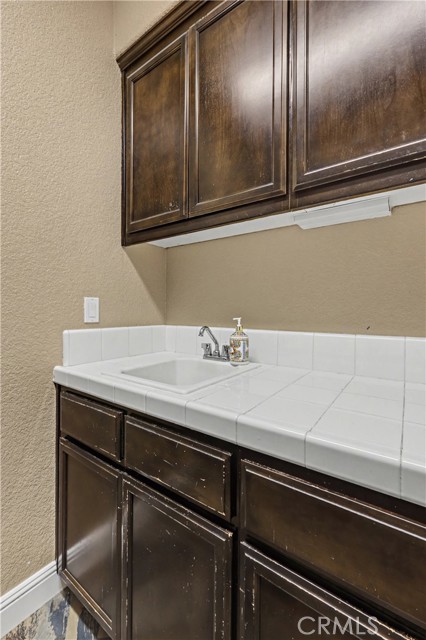 Detail Gallery Image 26 of 54 For 2001 Sola Ct, Atwater,  CA 95301 - 5 Beds | 3/1 Baths