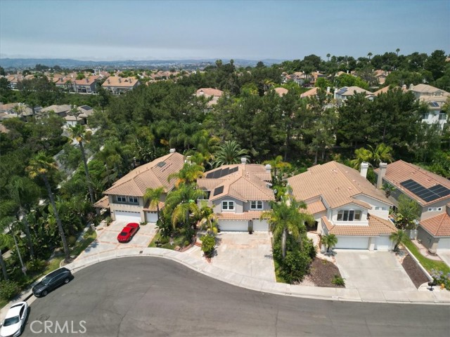 26181 San Marino Court, Mission Viejo CA: https://media.crmls.org/medias/9d83a29b-dc5e-4176-91f6-7eba5fa599ab.jpg