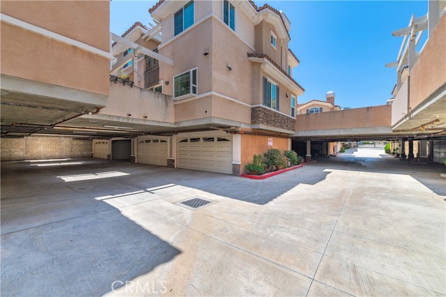 Detail Gallery Image 21 of 24 For 638 N Atlantic Bld #B,  Alhambra,  CA 91801 - 2 Beds | 2/1 Baths