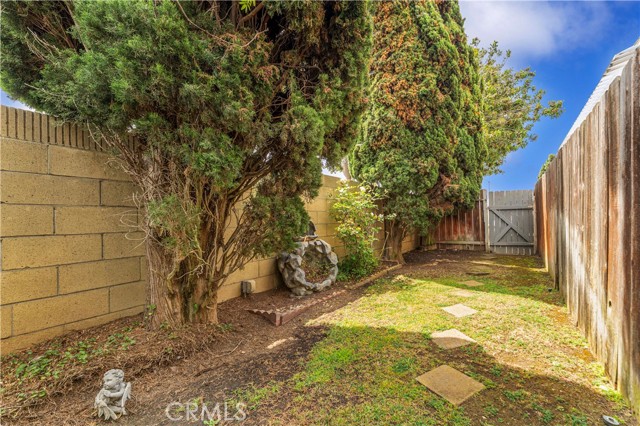 7340 Corsican Drive, Huntington Beach CA: https://media.crmls.org/medias/9d85bf45-bf3c-439b-81bf-02e296ebb3aa.jpg