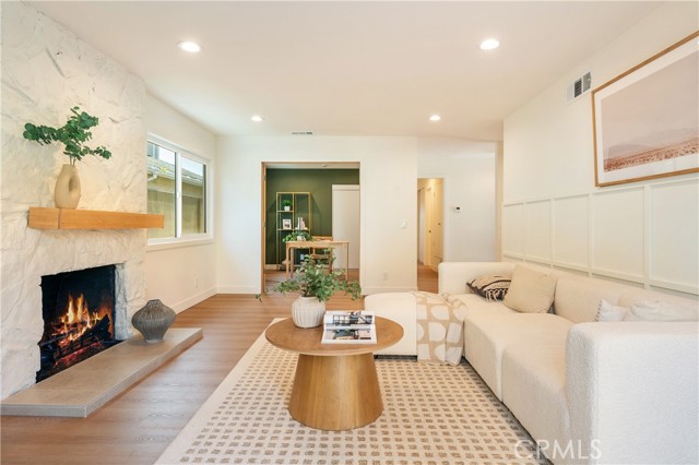 Detail Gallery Image 5 of 27 For 952 Cheyenne, Costa Mesa,  CA 92626 - 4 Beds | 2 Baths