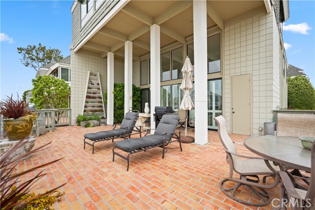 Detail Gallery Image 24 of 25 For 16445 Wimbledon Ln, Huntington Beach,  CA 92649 - 3 Beds | 2/1 Baths