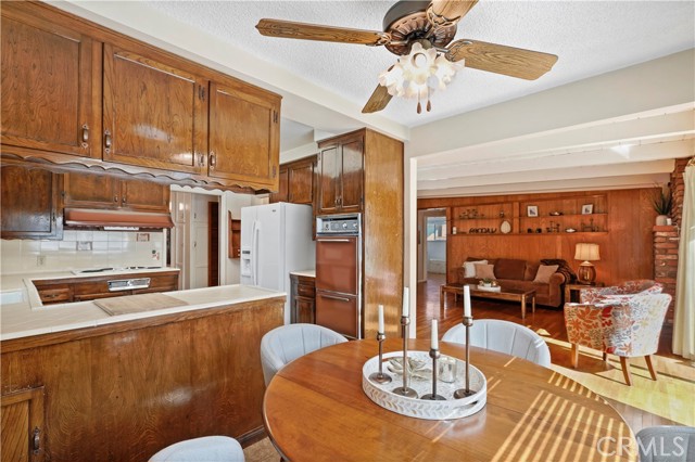 7546 Bluebell Avenue, North Hollywood CA: https://media.crmls.org/medias/9d862eb5-bd20-4ec2-aa4f-0cfbd8f4119f.jpg