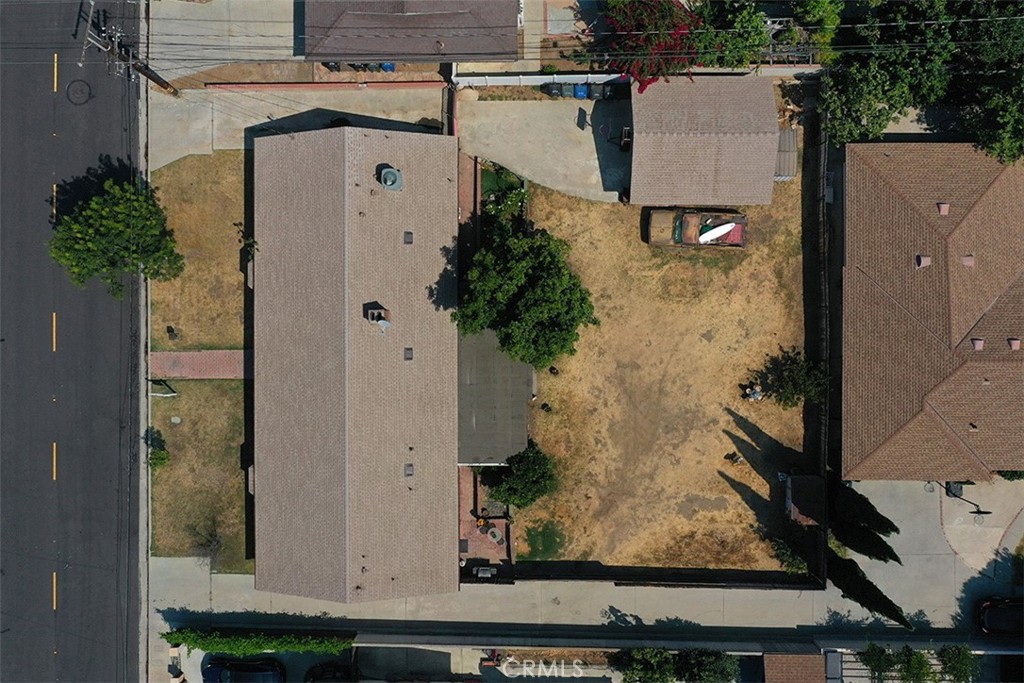 https://media.crmls.org/medias/9d86e027-1c2d-4476-9a40-5268d89343a9.jpg?preset=X-Large