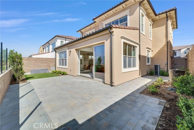 218 Collino, Irvine CA: https://media.crmls.org/medias/9d86f325-d74c-445d-9e7e-883fcabba1e0.jpg