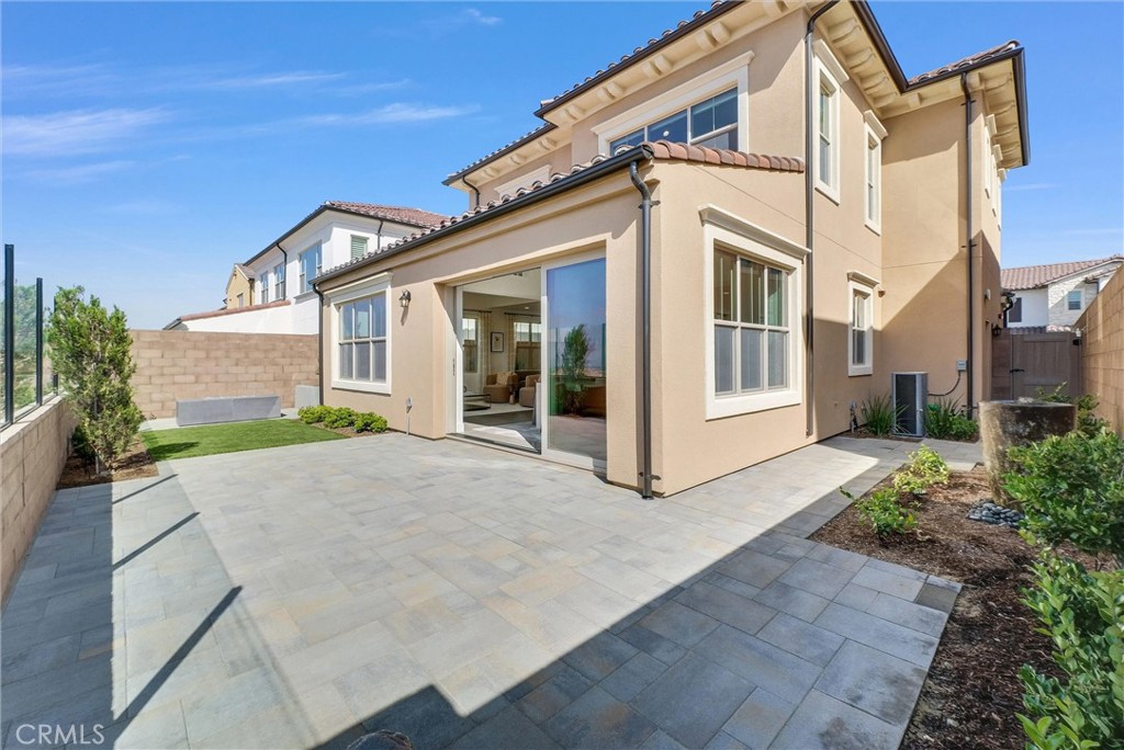 9d86f325 D74c 445d 9e7e 883fcabba1e0