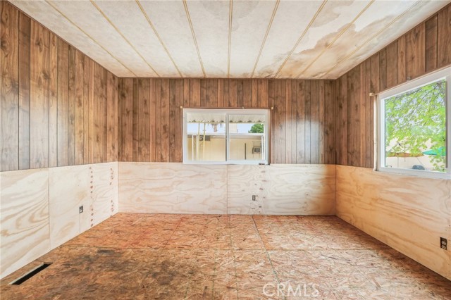 2930 W Rialto ave, Rialto CA: https://media.crmls.org/medias/9d874966-2726-4bf5-bdfd-49d9033477a8.jpg