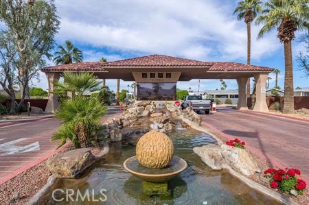 Detail Gallery Image 2 of 23 For 39113 One Horse Way, Palm Desert,  CA 92260 - 2 Beds | 2 Baths