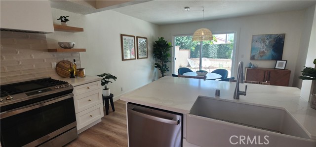 Detail Gallery Image 7 of 33 For 519 Amber Dr, Huntington Beach,  CA 92648 - 3 Beds | 2/1 Baths